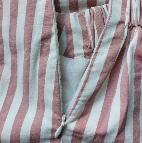 📌BOGO Pink Stripped Assymetric Skirt - Picture 3 of 5